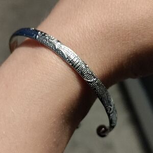 🌿NEW Elegant Silver Leaf Design Bangle Bracelet